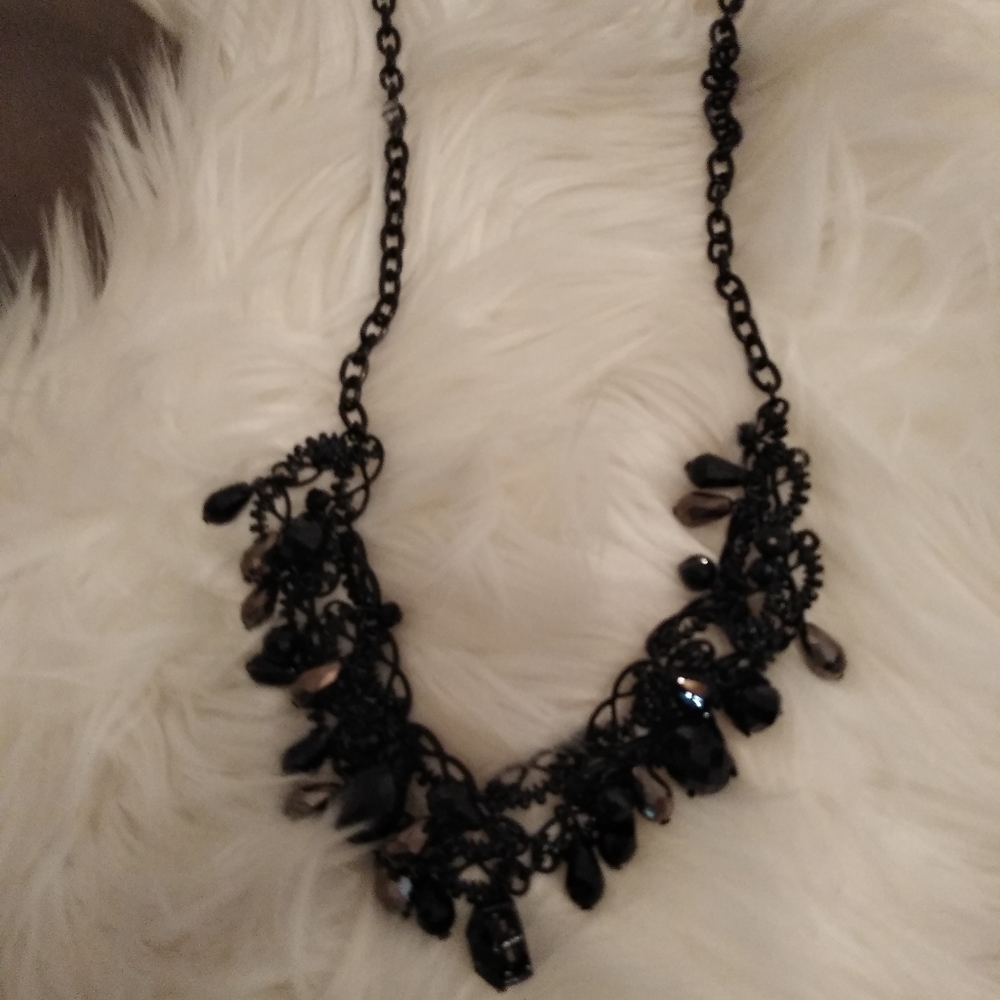 🎄BLACK TEAR DROP FACETED NECKLACE🎄